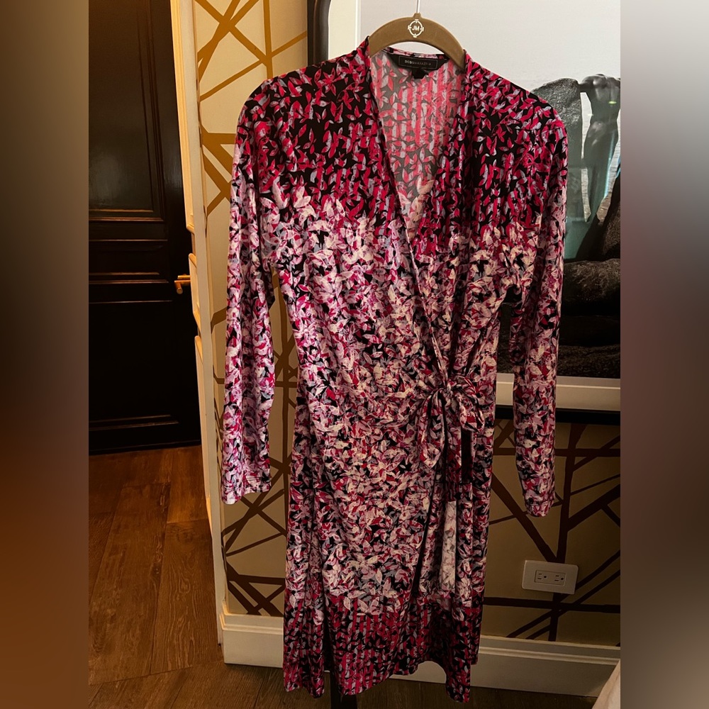 BCBG Maxarzia pink/purple patterned wrap dress